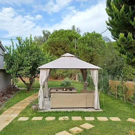 Seaside House For 8 Close To Olympia & The *