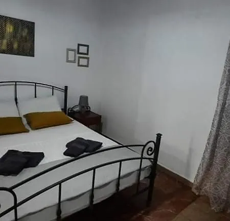 Seaside House For 8 Close To Olympia & The