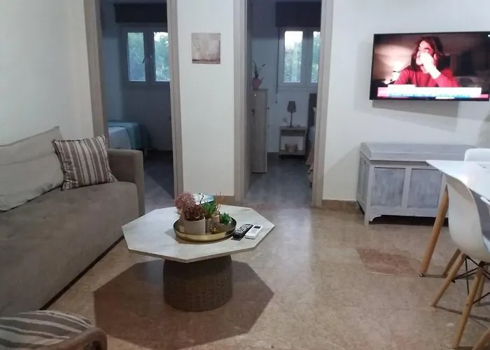 Seaside House For 8 Close To Olympia & The Levendokhórion