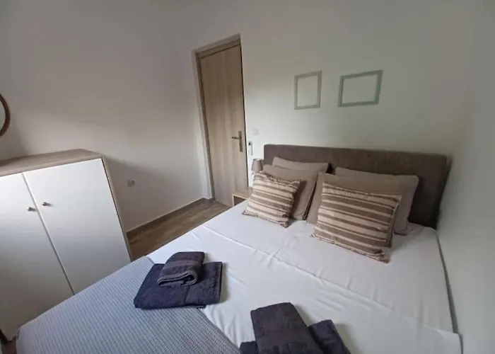 Seaside House For 8 Close To Olympia & The Willa Levendokhórion