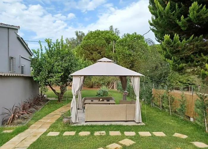 Seaside House For 8 Close To Olympia & The *